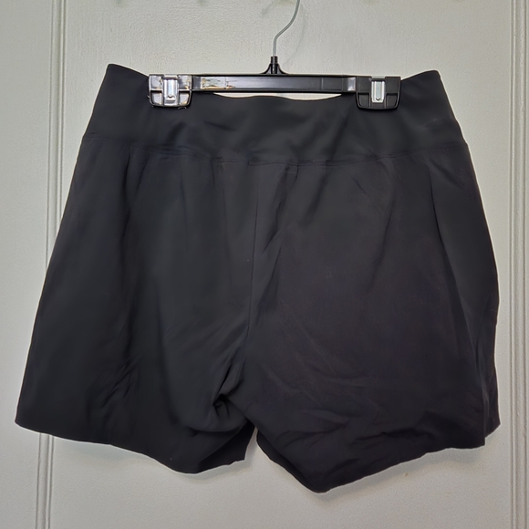 Arc'teryx Women's Black Athletic Shorts - Picture 4 of 6